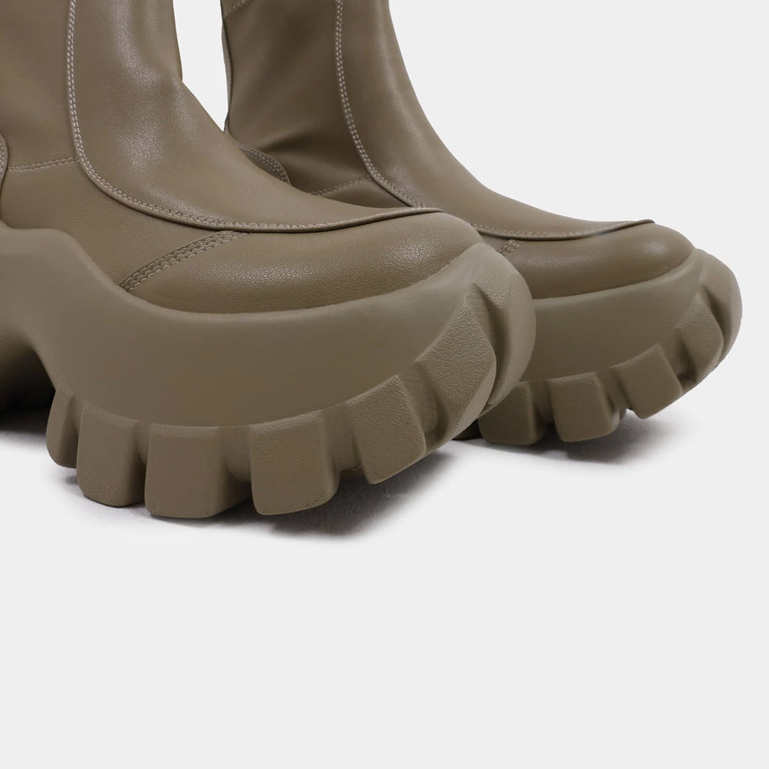 KOI Footwear NEW IN Raven Scars Khaki Bubble Chelsea Boots 7 KOI Footwear NEW IN Raven Scars Khaki Bubble Chelsea Boots