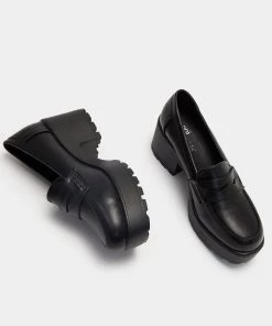 KOI Footwear WOMEN'S Vigo Classic Chunky Shoes