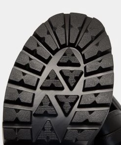 KOI Footwear WOMEN'S Vigo Classic Chunky Shoes