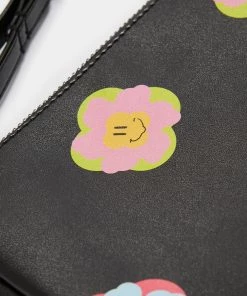 Dongguan Changping Qiaoli Lee Tat Luggage Bags Co., Ltd Kawaii Flower Power Shoulder Bag