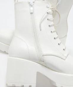 KOI Footwear Amabalis White Flower Platform Boots 11 KOI Footwear Amabalis White Flower Platform Boots